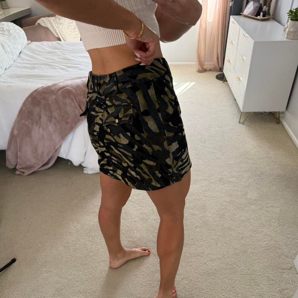 Mini Skirt - Picture 3 of 3